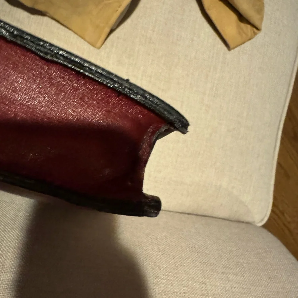 Etienne Aigner Vintage Burgundy Leather Briefcase - Picture 6 of 10